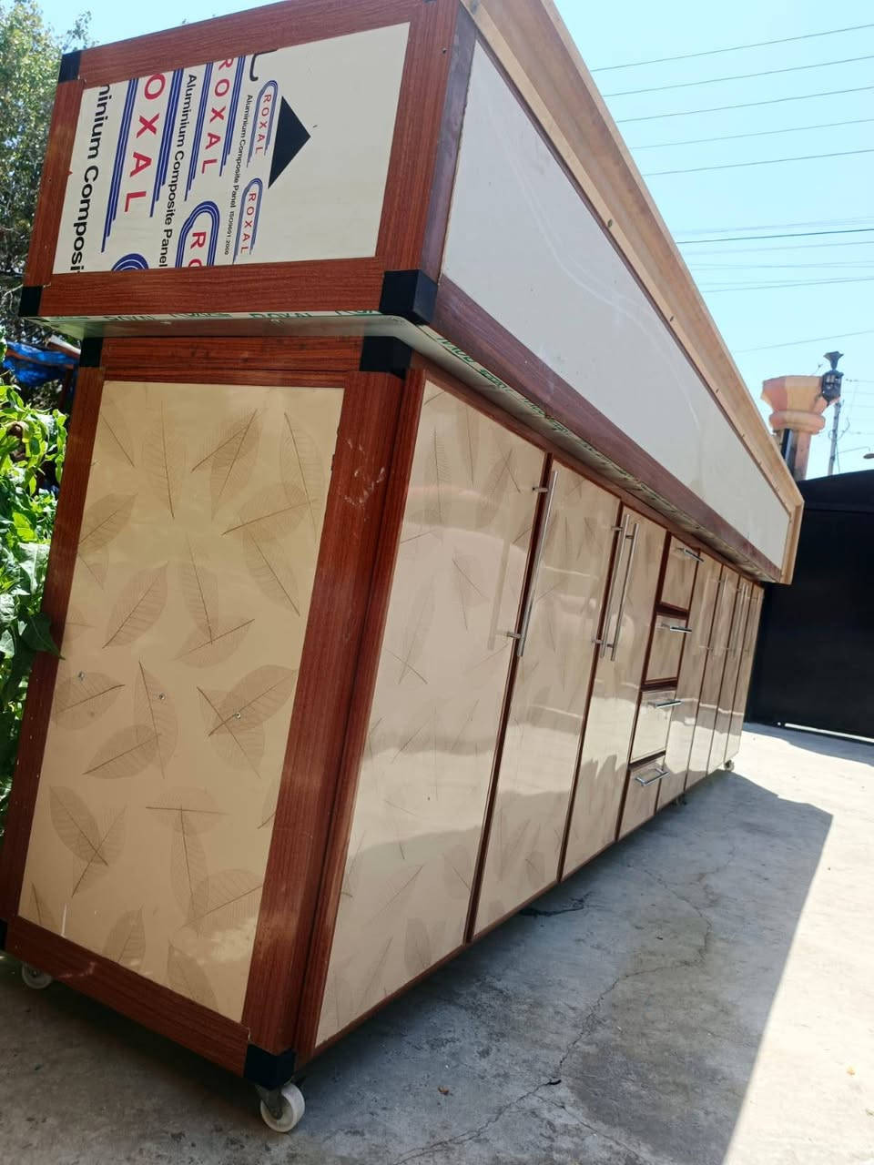 أسلام عليكم كاونتر للبيع مع المفرغه فصلته مليونين ونص ابيعه ب 800 الف وبي مجال مكاني كركوك القادسيه الاولى رقم مبايل ***********
