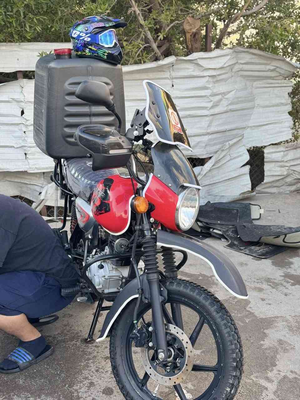 بوكسر 23 للبيع دراجه كفاله عامه جيب فيتر وياك وتعال مكاني بغداد جديده رقمً انكليزي ماشيه ٢٦ حقيقي دراجه خير من الله 
السعر 2650. وبيه مجال منظومه زنون بيه
***********
