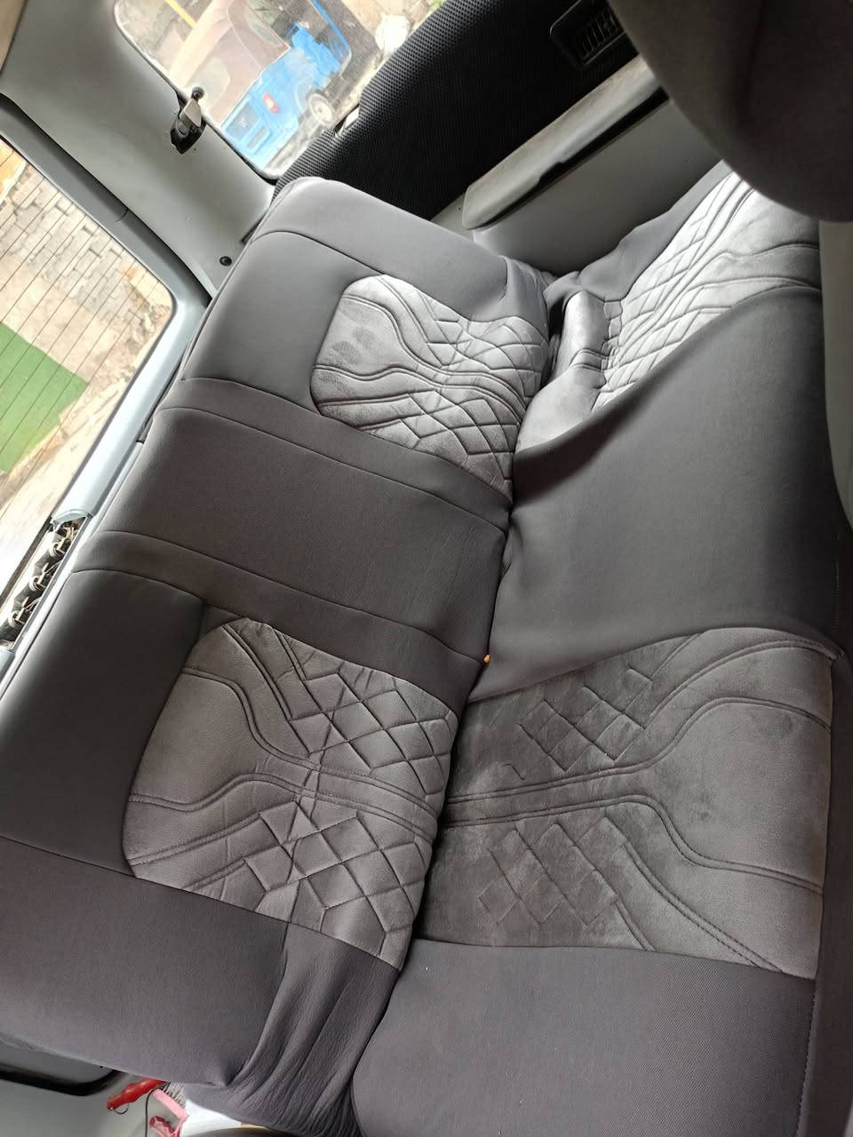 دوج بلايموث 92رقم بغداد باسمي السنويه 28السعر 40 محرك وكير حاويه حداديه نص ونص تبريد  قطعتين شغال تخم تاير جديد مكان السيارة بغداد ***********
