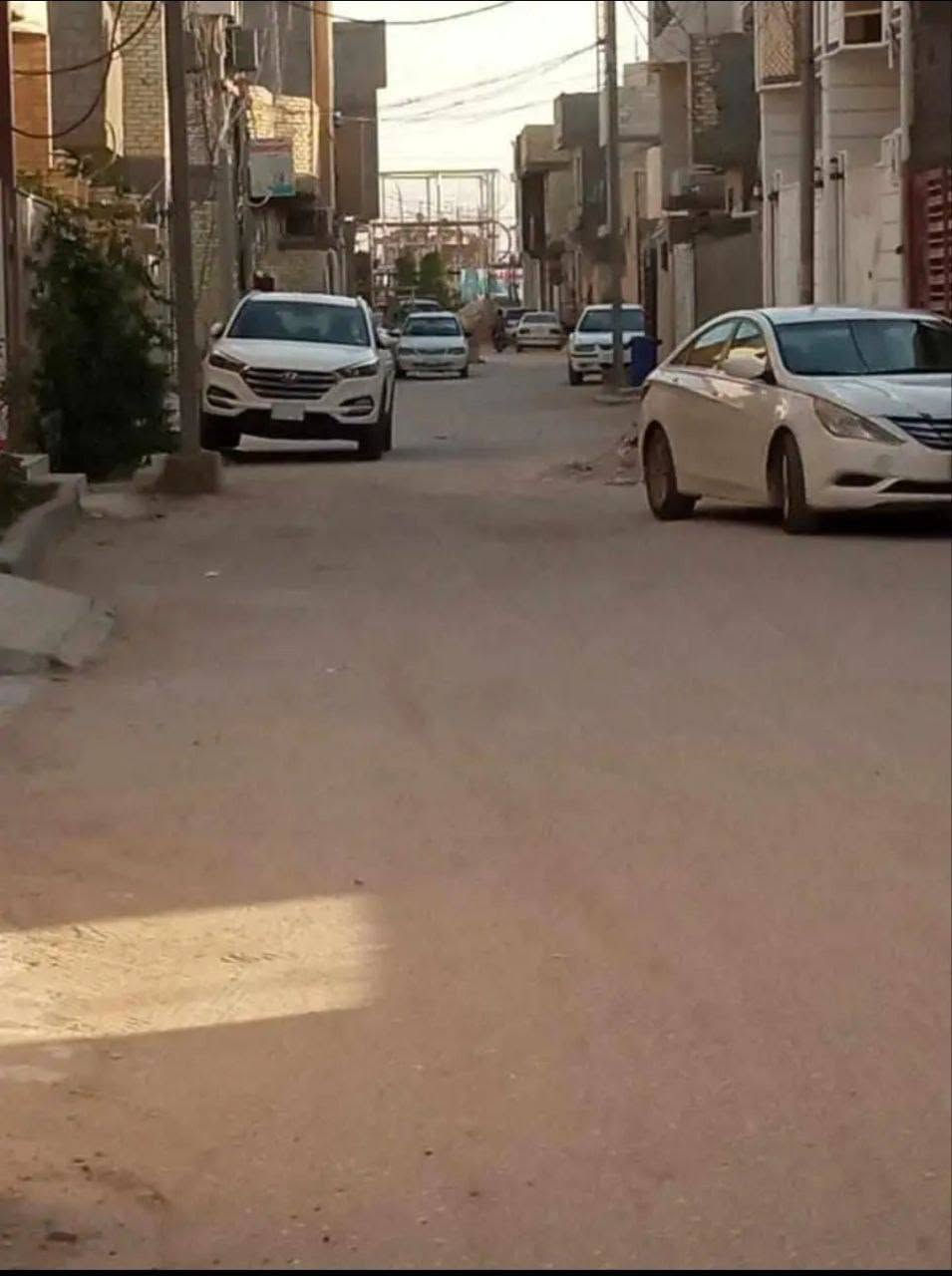 بيت حديث بمساحة100 م طابقين على شارعين سند 25  يحتوي على  ثلاثة غرفه وصاله ومطبخ ومجاميع صحيه عدد3 يصلح حسينية للزوار
العنوان كربلاء الهنيديه خلف مدينة ألعاب ضوء القمر قرب مستشفى ابو مهدي المهندس 
السعر 170 وبي مجال 
 للاستفسار ***********
