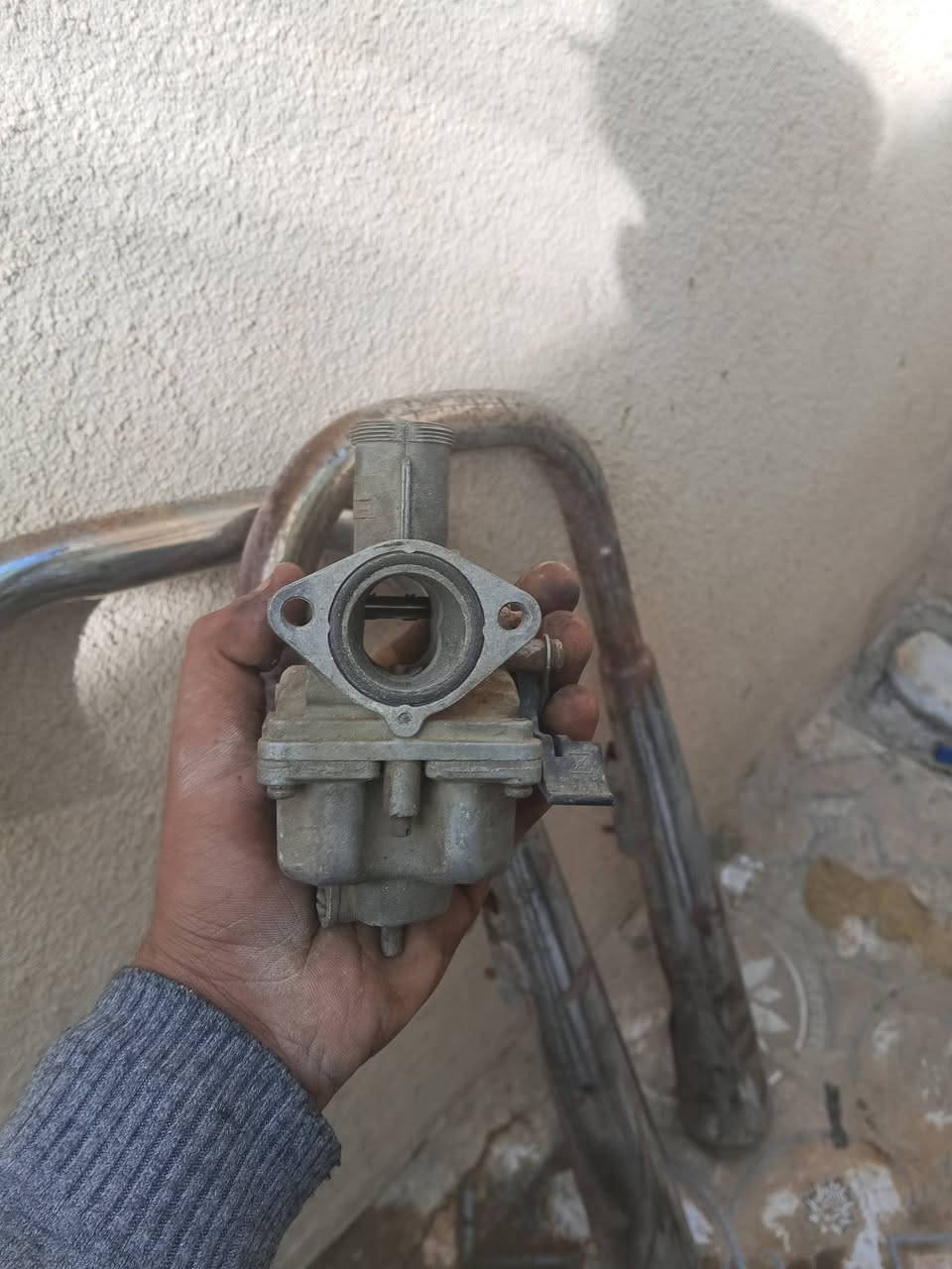 سلام عليكم صالنصه وحده كاتم وحده صوت  عدد 2 وتانكي اسود وكابريته كلهن ب 50 شراي خاص وبيك خير وتدلل رقم واتساب فقط ***********
