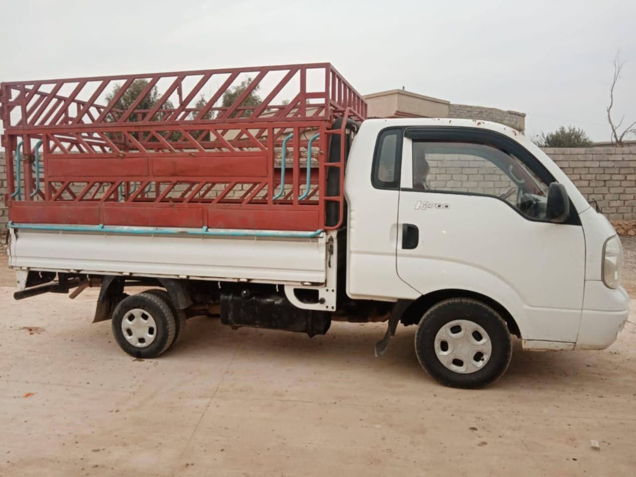 السلام عليكم كيا للبيع رقم نينوى 2012 سياره نظيفه استفسار اكثر اتصل ***********
