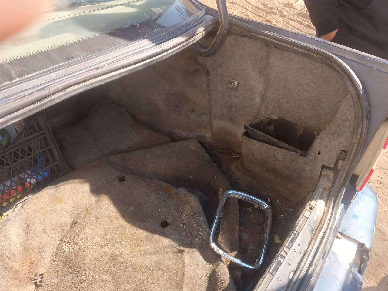 سلام عليكم سياره BMW 525مكينه 6مفتوح موديل 92سياره كامله بيهه نقوصات كير مكينه نظيفات خير من الله رقم انبار مكان بغداد 45وبيهه مجال ***********
