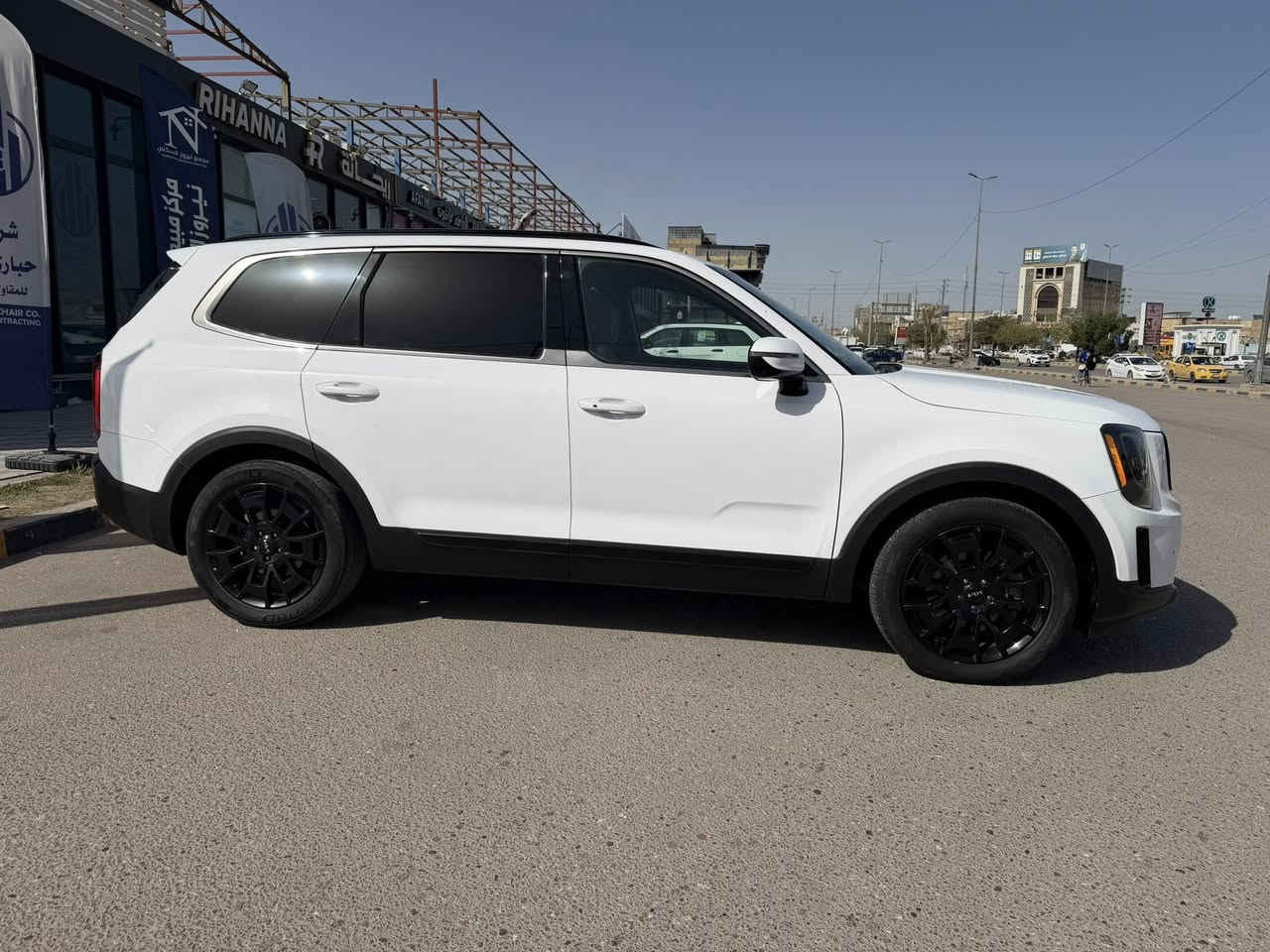 السلام عليكم
كيا تولورايد 2022
فول مواصفات اعلى فئة بالتولورايد SX برستيج 
🔴بانورما 
🔴كشن منفصل
🔴داخل مشمشي
🔴قمارة كنتارا 
🔴داتا شو 
🔴جنطة كهرباء 
🔴اربع كامرات 
وغيرها من المواصفات 
ماشية ٥٨ الف فقط 
حادث موضح بالصور 
مكانها بالنجف 

0780 653 8338
