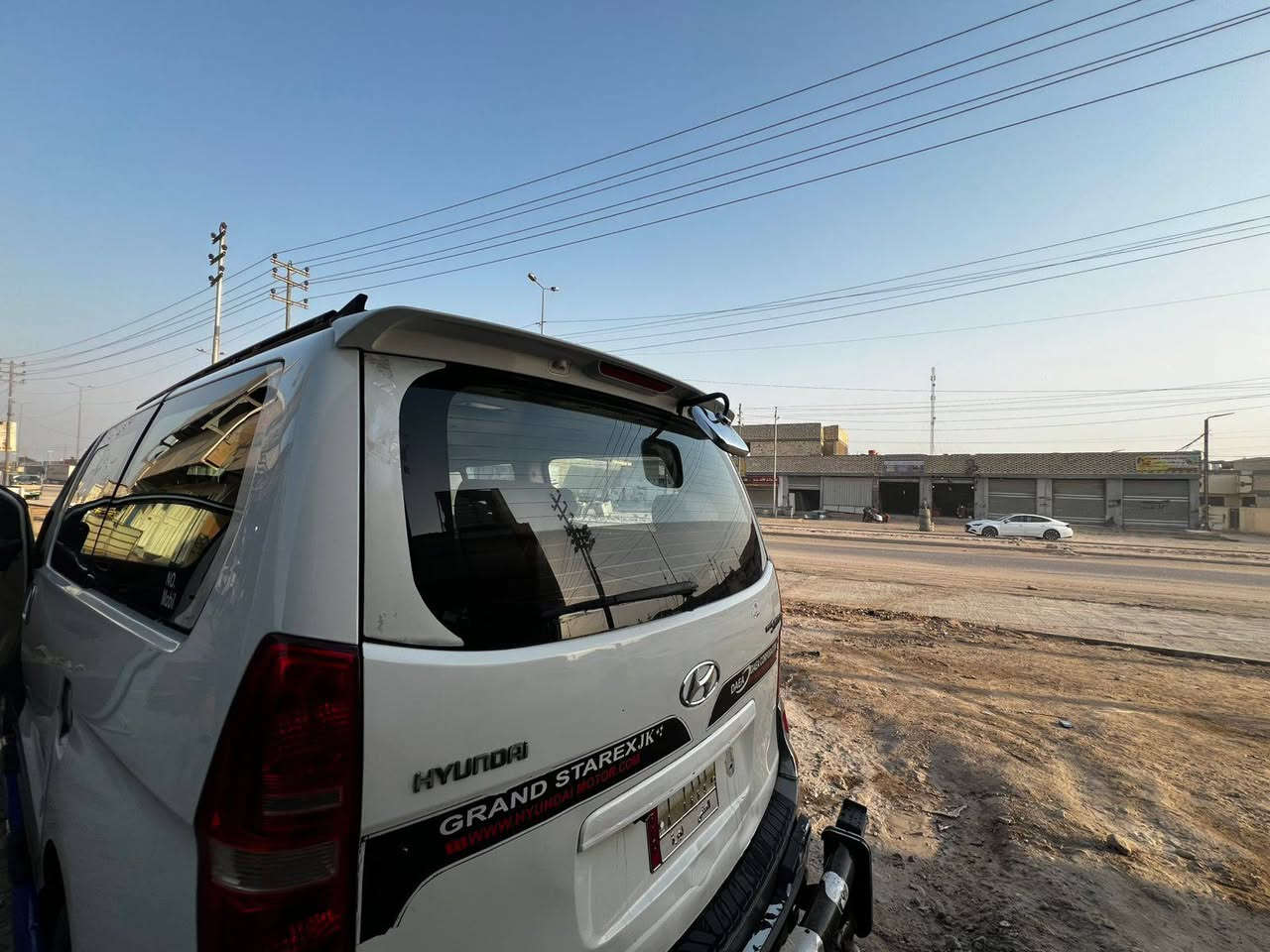 استاركس للبيع موديل 2012 مفتوح سيارة كفالة عامه تحويل تاني يوم رقم السيارة مثنى السعر 145 وبيهه مجال رقم صاحب السيارة موجود بل صور
