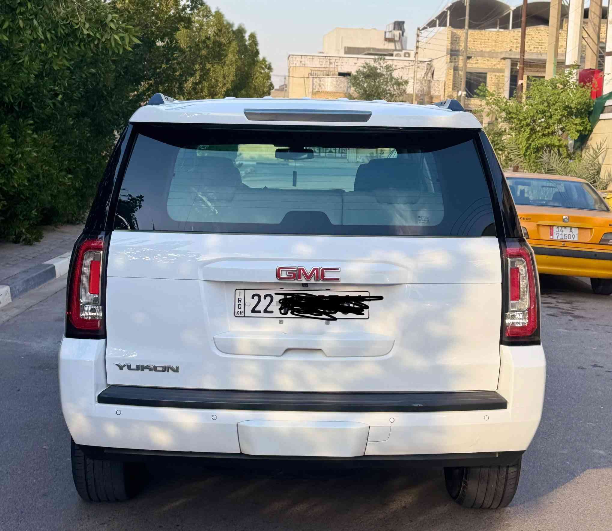 سلام عليكم يوكن2017خليجي وكاله المنصور رقم اربيل دولي تحويل او وكاله مكينه ما مفتوحه بشرط ماشيه95حداده تخم تاير كله جديد سياره جديده بمعنى الكلمه 
مكان السياره بصره
سعر:340
رقم الهاتف:***********
