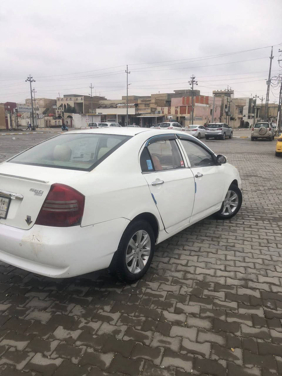 سلام عليكم ليفان حجم 620موديل 11  سياره جاهزه 
كير مكينه كورله 1600 خير من الله لا تبخير ولا تنقيص حداديه جدد صدر جدد تخم تاير كهربائيات كله شغاله سياره مكفول من لضربه ولعيب شرعي سياره بيه صبغ قطعتين دوس وباب لخلفيه سبب جراد فقط لباقي مكفول تحويل ثاني يوم سنويه ل28 مشروع وطني سياره جاهزه ومتعوب عليه سعر 40 وبيه مجال قليل عنوان واسط لكوت رقم ***********
