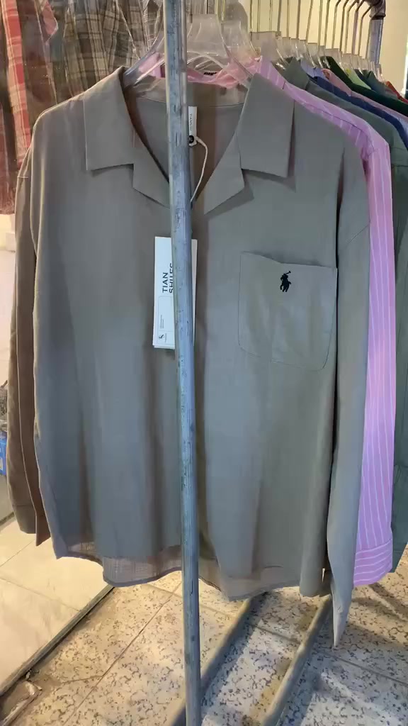 شلعات بناطير قماش وقمصان كله ماسترات باقيات قطع مو سيريات يعني الوان وقياسات مخلط مشكل رايدهن شلع عددهن ٥٠٠ قطعه سعر القطعه 5 ونص مكاني بغداد الحريه ***********
