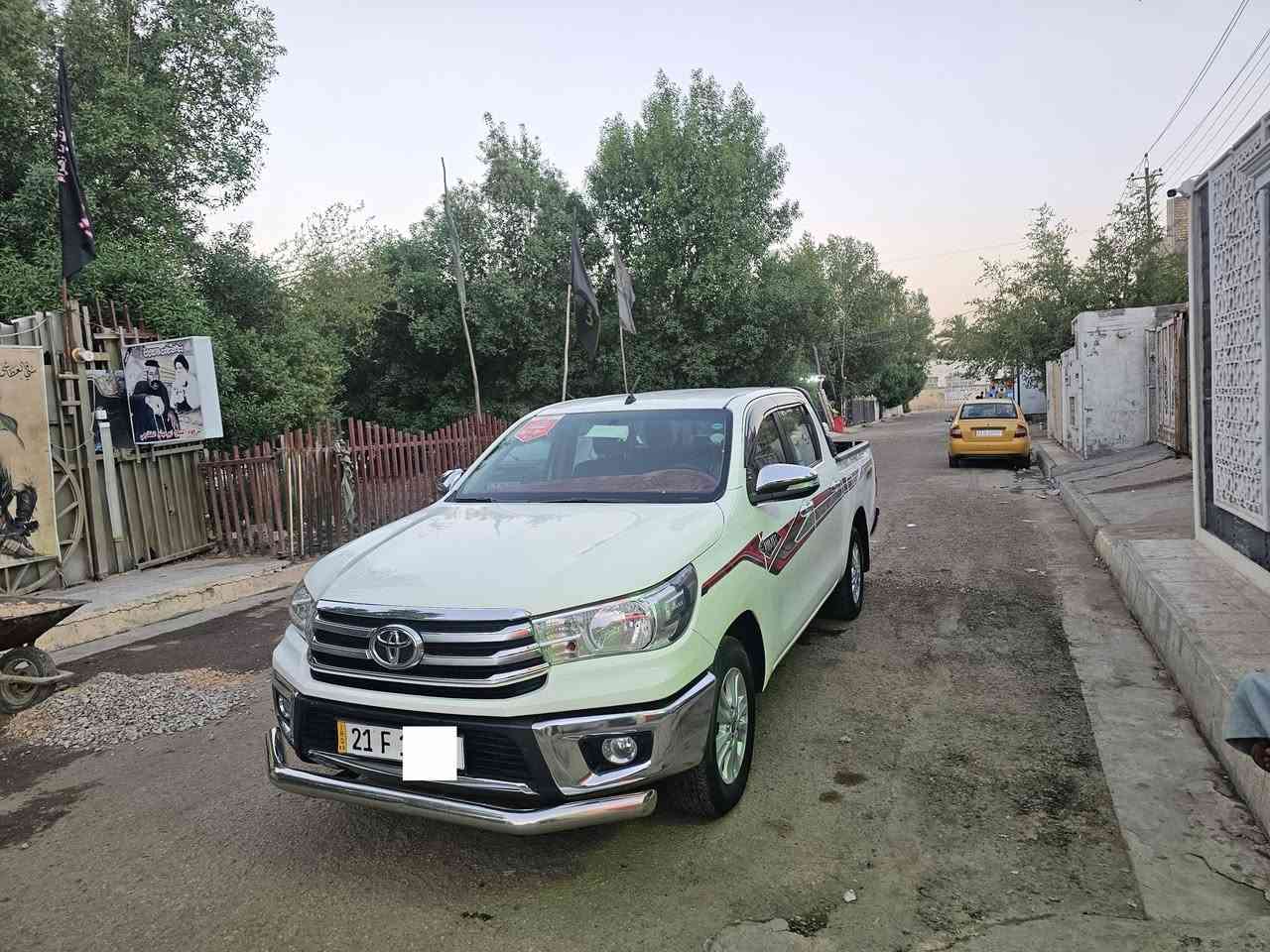 سلام عليكم عندي سياره البيع بيكم موديل 2023 رقم سلمانيه كير واتماتيك سياره ساز فول موصفات ماشيه 30 ألف تحويل مباشر سياره جديده وحلوه عنوان بغداد ولشراي يتصل على رقم ***********

