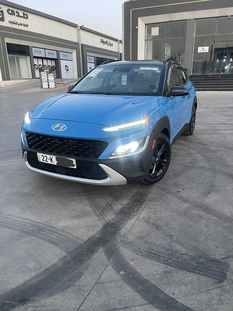 لبيع هيونداي كونا 2022                         Hyundai Kona 2022
رقم اربيل هزه وسنويه جدد شرط التحويل  . سيارة نظيفة ميحتاجلها دينار مصرف 
محرك 2000 دوش. بيها طخه خفيفه بلجاملغ اليسار مال سايق بدون دواخل وبدون ايربك 
المواصفات
. رادار امامي وخلفي وجانبي
. نظام الحفاظ على المسار
. نقطه عمياء 
.مثبت سرعه 
.شاشة تدعم ابل كاربلي واندرويد اوتو
.كاميرا خلفيه دوارة 
.وضعيات القيادة .(3)
. نظام مراقبة ضغط الاطارات 
مكان الموصل .
📞اتصال او واتساب [***********]
