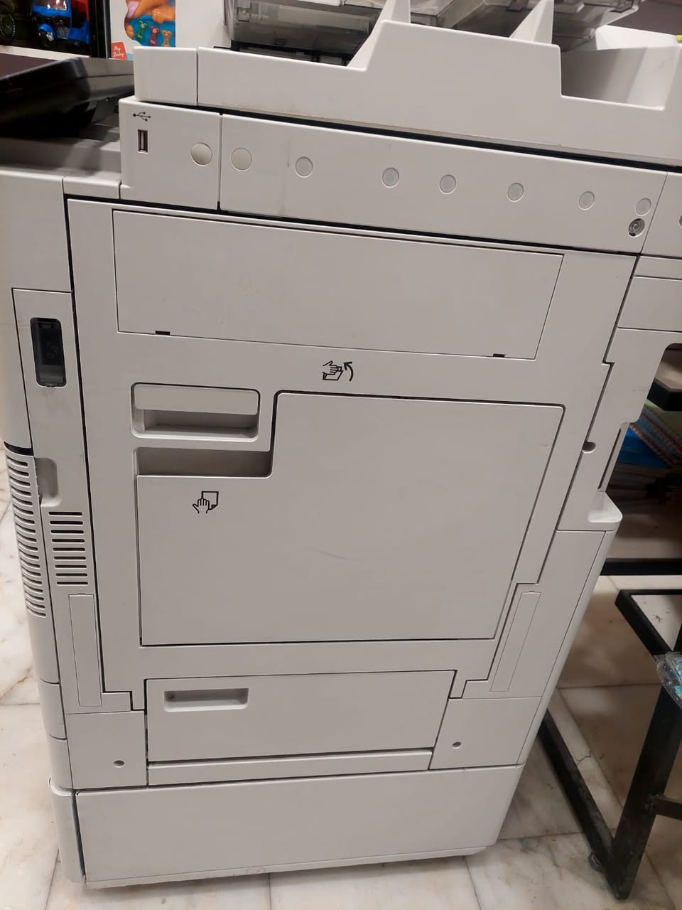 السلام عليكم
جهاز كانون ليزري نوع C3525i ( وجبة ) نظيف جدا جهاز غني عن التعريف للبيع مع قطعتين حبر اصلي هدية جهاز شغال بشرط الفحص تجي تفحص الجهاز يلا تاخذه .
جهاز قوي ومتعدد الوظائف مناسب للمكاتب والشركات اللي تحتاج طباعة وسكان وتصوير بالألوان بجودة عالية وسرعة ثابتة وسعة ورق كبيرة .

السعر ٩٥٠ الف دينار 
العنوان بغداد المنصور


**إذا كنت صاحب هذا الإعلان وتريد حذفه لأي سبب، رجاءا أرسل رسالة إلى الدعم الفني**