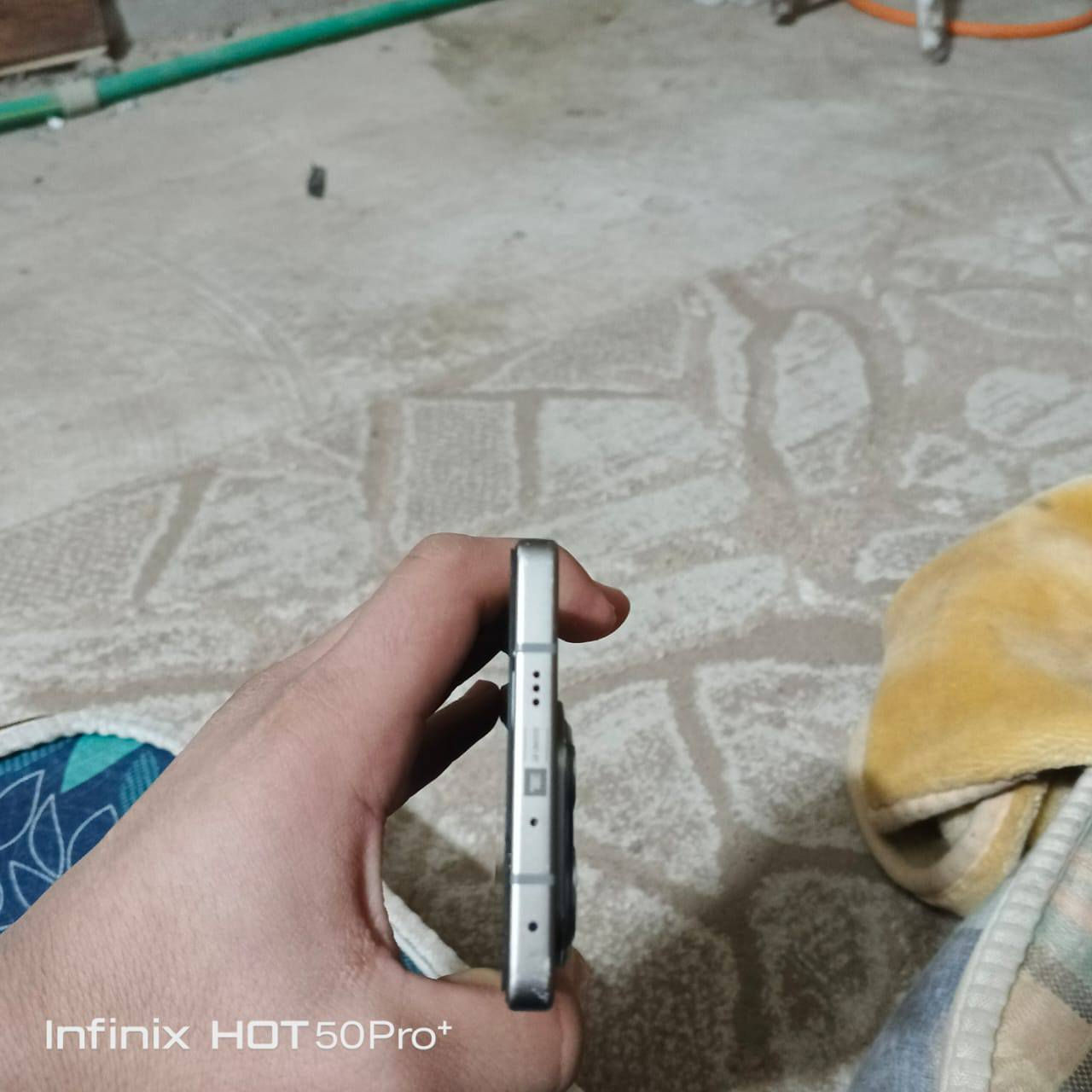 السلام عليكم جهاز للبيع انفنكس نوت 50 برو ذاكره 256 استعمال شهرين مع ملحقاته الاصليه مع الشاحنه الاصليه مع الكيبل الاصلي مع الشاحن الفوريه جديد لوك بالباكيت السعر 275 التوصل ***********
