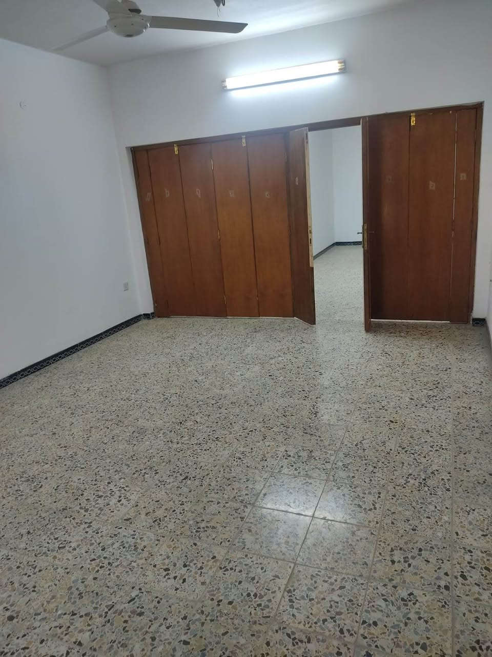 تحية طيبة

شقق مؤثثة وفارغة للإيجار 

(عوائل - موظفين - مغتربين - شركات - مكاتب تجارية)

العناوين :

١- الكرادة داخل - شارع محطة وقود ابو اقلام(عوائل)

٢- الكرادة داخل - الشارع العرضاني (عوائل)

٣- الكرادة - پارك السعدون (عوائل)

٤- الكرادة داخل - شارع شركة الطيف (شركات)

٥- الكرادة خارج - مربع الوردة ماركت (شركات)

للاستفسار عن معلومات اكثر يرجى الاتصال على الأرقام التالية :

***********

***********

العادل للاستثمار والتطوير العقاري Adapazarı, Sakarya
