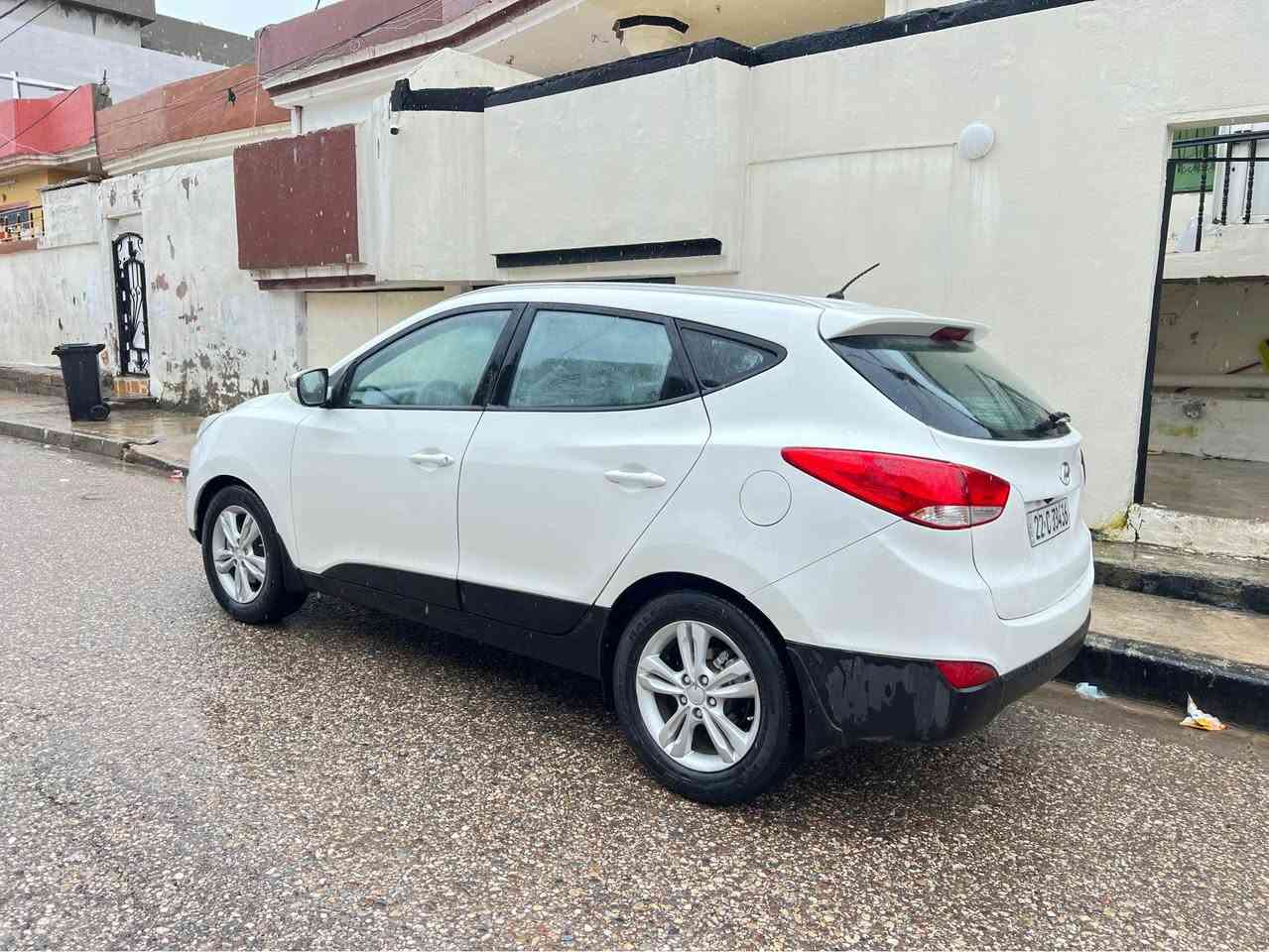 تکسون/2013 
صبغ عام بدون دواخل شرط،گیر محرک 2400 شرط ما مفتوح،دعامی بۆ دعامی بە شرط،رقم و سنوی 2028
شرط تحويل 
سعری فرۆشتن/110$ مجال
***********
شوێن/قەزای بەردەرەش
معرض کوردستان اكر, نينوى
