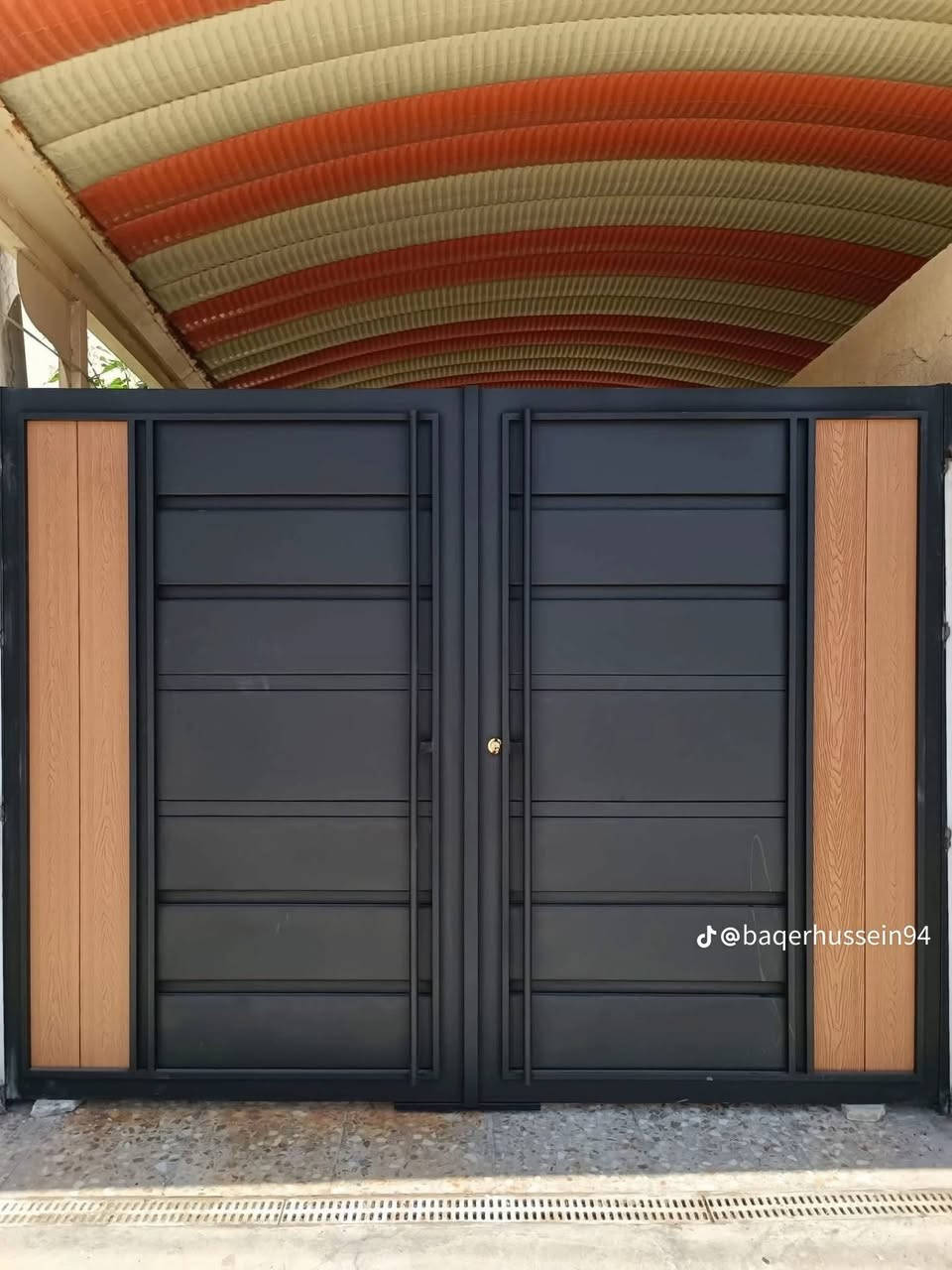 حداده ولحام متنقل جميع الأعمال الحديدية سقائف كرفانات جملونات ابواب جميع الأعمال الحديدية ***********
