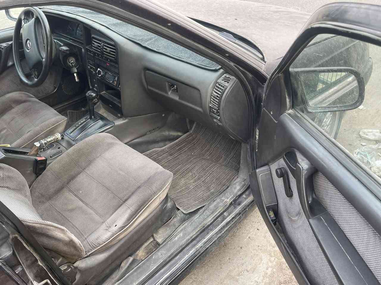 السلام عليكم
للبيع اوبل اوميگا موديل 1990
رقم بغداد الدولي الجديد تحويل مباشر 
محرك 2000 كلش نضيف
گير اوتوماتيك 
تخم تاير جديد 
عضمتها بلاديه 
السعر 30 وبيها مجال بسيط 
للاتصال ***********
مكان السياره بغداد حي الجهاد حي الحسين
