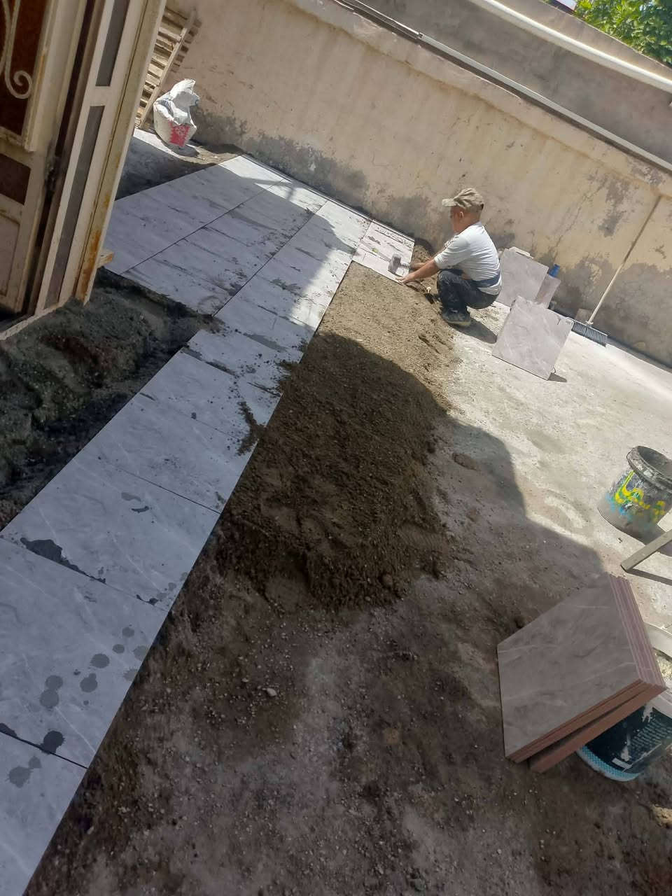 سلام عليكم شغل سراميك درجة أولى
والسعر مناسب صابر القيسي ***********

