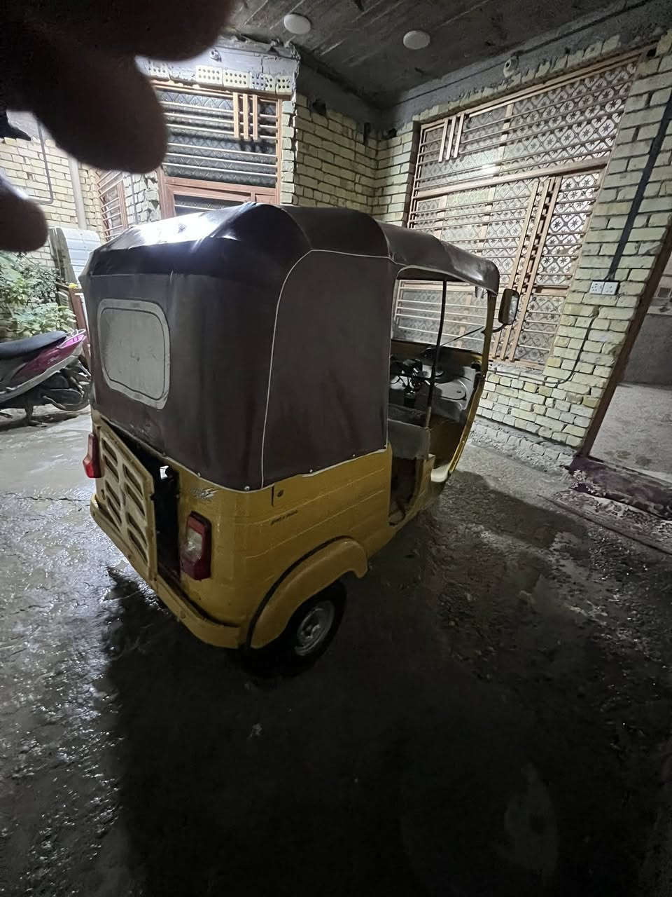 تكتك للبيع مديل 2020 رقم وسنويه  مكينه مجفته بيها ضربه موضحه بصوره لا تنقيص ولا تبخير سعر 6 ونص وبيها مجال مكاني بغداد مدينة الصدر. الرقم كربلاء ***********
