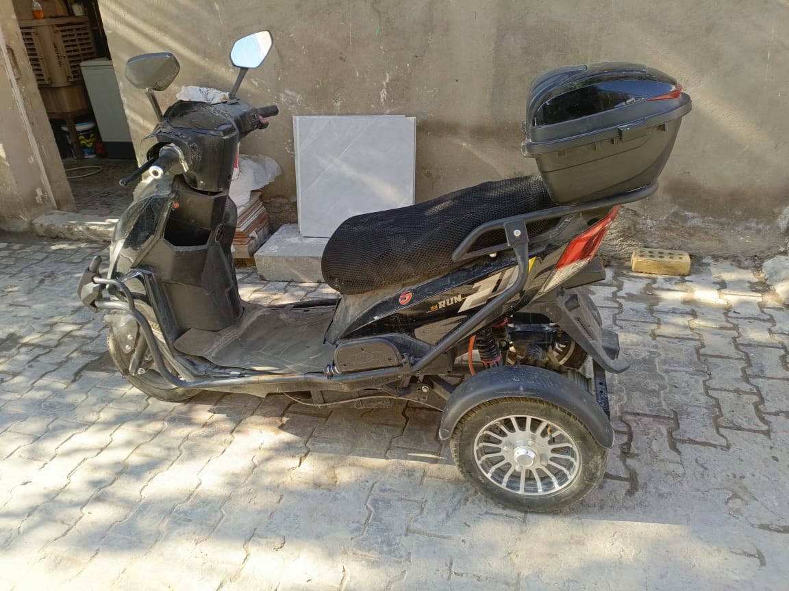 السلام عليكم 
دراجة شحن للبيع 
٣ تايرات 
بطارية واحدة 
ليثيوم 
للتواصل 
***********
المكان بغداد
السعر مليون و١٠٠ الف 
وبيها مجال
