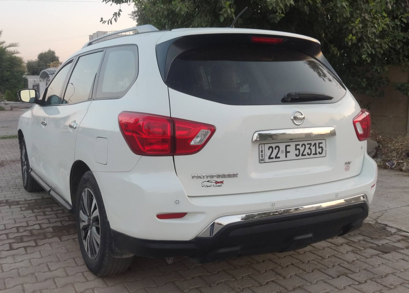 نيسان باثفندر للبيع 2017
مواصفات sv
ماشيه 235Km
الضرر قطعتين
محرك 3500 
كير ومحرك مكفول 
7 راكب 
بصمه ابواب 
بصمه تشغير 
تشغيل عن بعد 
4 حساسات خلفيه 
كرسي السائق كهرباء
-------
السعر 150
للتواصل ***********
