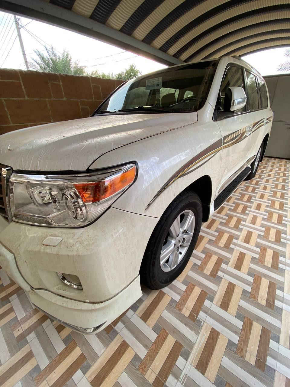 السلام عليكم
لاندكروز GX-R

موديل :2013 

ماشية : 165 KM

المواصفات 

فتحة 

بصمه 

كشنات كهرباء 

كشنات جلد 

داخل بيجي 

تحكم ستيرن 

صاجات 

 3 قطع تبريد 

 7 راكب 

حساسات امامية + خلفية 

لايت زنون 

بلوجكتور 

زراك لايت 

لد امامي 

هوك سحب 

فور ويل 4x4

المكينة 8 سلندر 

 4600 

مري شفط كهرباء 

اشاير بالمري 

دوسات 

ويل كب كروم 

نيكلات 

ويل كب كروم 

بصمة عدد 2 

(رقم بغداد )

ملاحظة:  السيارة بيها قطعتين صبغ فقط 

((السيارة جديدة جداً بدون اي نقص تخم تاير جديد صدر جديد بدون اي ملاحظات))

السعر : 315 وبيها مجال بسيط 

العنوان : ديالى بعقوبه

للاستفسار
 *********** بغداد, العراق
