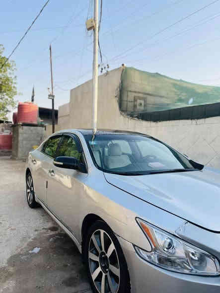 نيسان مكسيما 
2013 وارد امريكي 
ضرر جاملغ الايمن والايرباك ( بالعراق طخات بسيطة) 
المواصفات فول 1/1
فتحة 
بصمة تشغيل
بصمة ابواب 
شاشة
تبريد + تدفئة 
تحكمات ستيرن
كشنات كهرباء
كامرة خلفية
سستم سماعات +( دمام) 
منضومة لايتات زنون عالي ناصي 
ويل هايبر كروم حجم 17  البارحه شادهن

*********** واتساب + اتصال غير متواجد على الفيس
