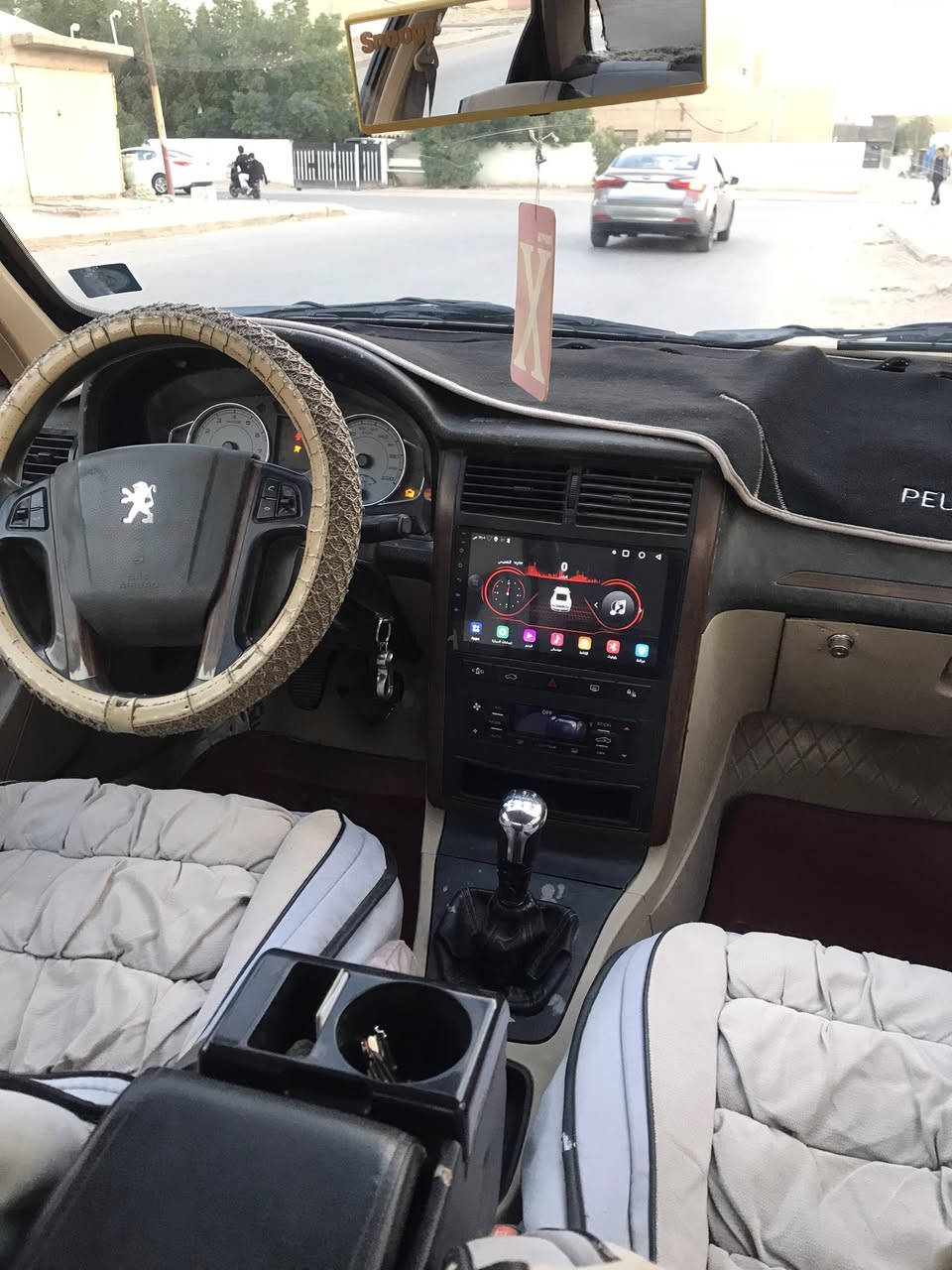 السلام عليكم 
للبيع بيجو بارص موديل ١٧
باسمي مصفره هيئه وغرامات 
للإتصال ع هذا الرقم ***********
