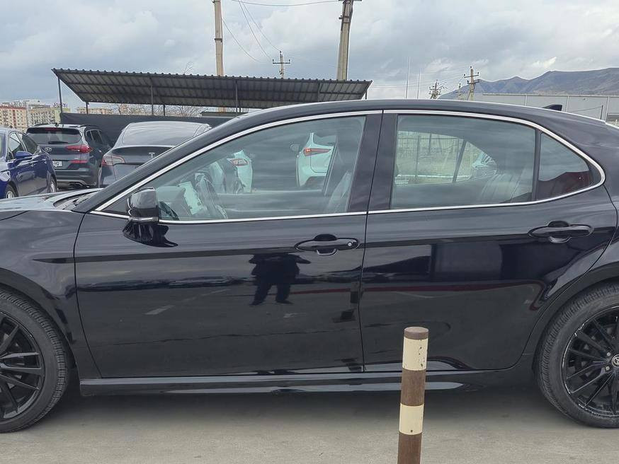 سيارة للبيع من جورجيا تبليسي العاصمة الجورجية 🇬🇪 

تويوتا كامري 2.5 موديل 2024 فئة XSE
المسافة المقطوعة 51الف 
السيارة بحالة ممتازة 
المعروضة بالسعر جورجيا 166ورقة 

نوع الجسم: سيدان، الحالة: جيدة، نوع المحرك: بنزين، حجم المحرك: 2.5 لتر، الدفع: دفع أمامي، الأبواب: 4/5، عدد المقاعد: 4-5، اللون الخارجي: أسود


**إذا كنت صاحب هذا الإعلان وتريد حذفه لأي سبب، رجاءا أرسل رسالة إلى الدعم الفني**