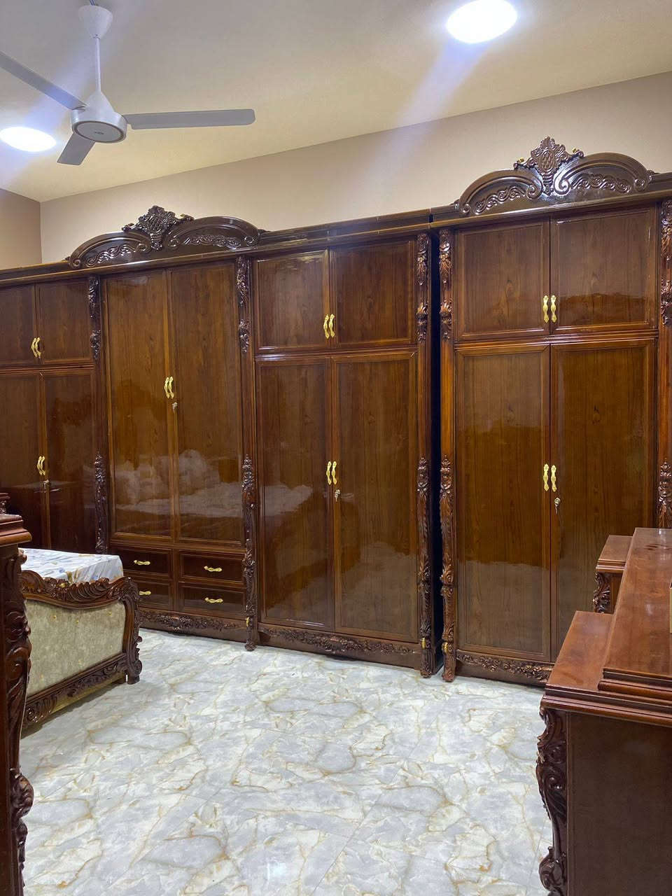 غرفه نوم حطاطه نضافه ١٠٠\١٠٠السعر مليونين المكان الصقلاوية ***********
***********
