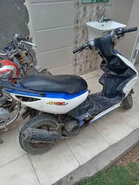 دراجه ذبانه للبيع السعر ٢٥٠ كوم حديد والشراي يجي بدون ٠٧٧١٨٣٤٥٢٩٥