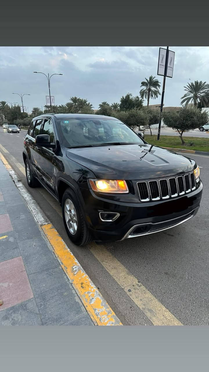 للبيع فقط 

جيب لاريدو وارد أمريكي 
موديل 2016 
2 ويل 
6 سلندر 
اسود وداخل اسود
بصمة أبواب 
قطعتين تبريد 
شاشة أندرويد 
ستيرن كهرباء 
كاميرا 
حساس 
اوتو بارك 
تشغيل عن بعد 

حادث امريكا جاملخ وبنيد 
وبالعراق خشم الجاملخ والصندوك جزء صغير جداً 

كشنات مخمل 
تخم تايرات جديد
تبريد بارد جداً  

رقم السيارة بغداد وموجودة ببغداد 

للاتصال *********** 
السعر 175$
