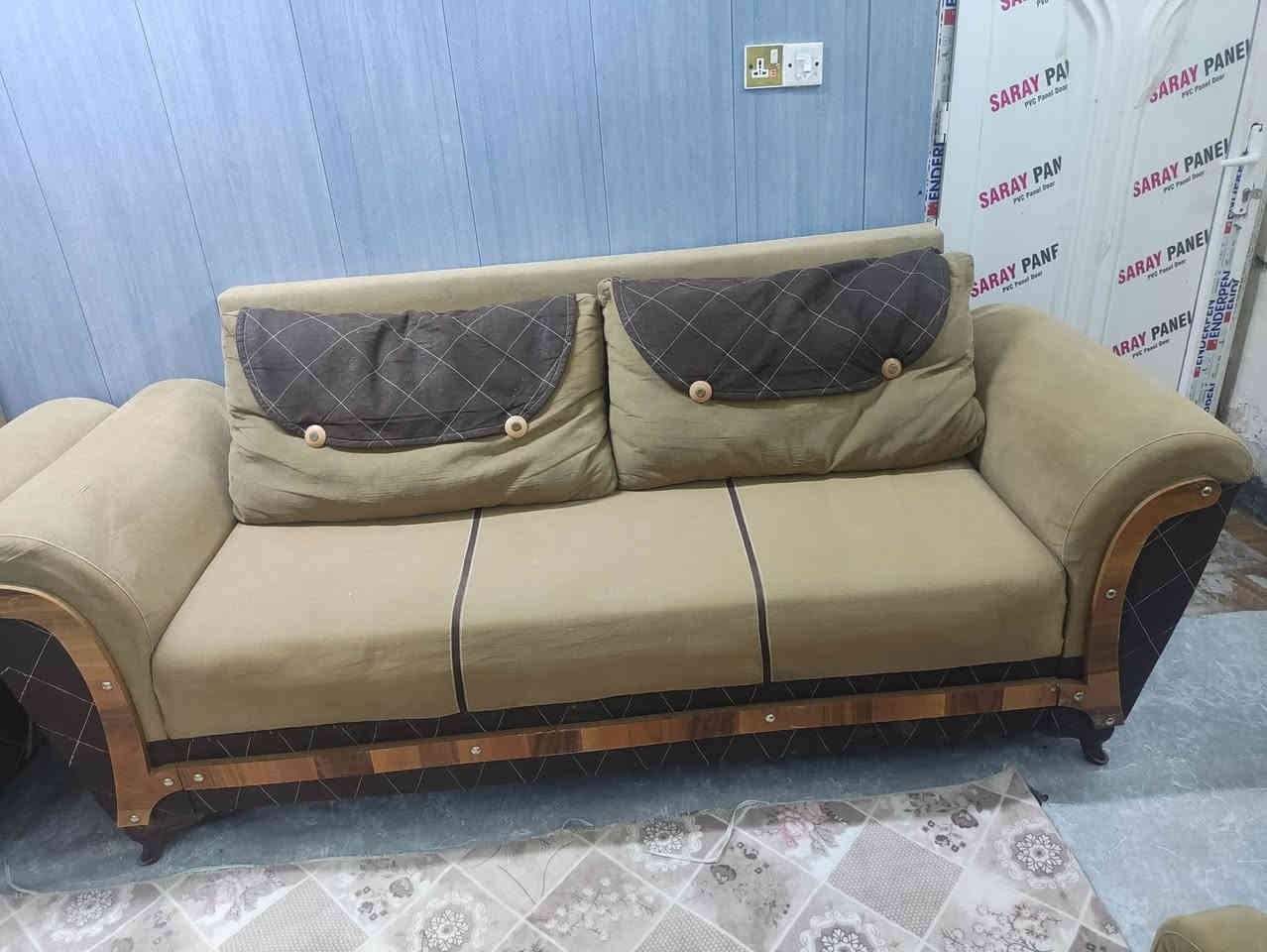 تخم تركي 10مقاعد مابية اي ظرر مثل ماوضح بصورة سفنج منازل سانتي واحد السعر 280وبية  بسيط العنوان سكندرية  مجمع حطين
***********
