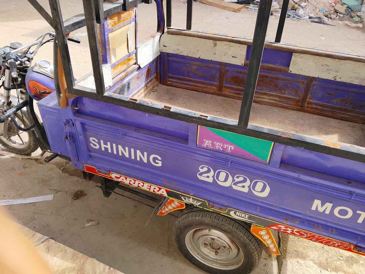 السلام عليكم ستونه جمره موديل 2020 مكفوله ركبه وشاصي اوراق بأسمي محرك 2023 لون بنفسجي كهربائيات كله جديد سلف جديد كابريتر جديد محجر بيها كامل عوزه بس تغليف تخم تاير جديد نقصها بس باتري المكان كربلاء مقابيل مستشفى الكفيل السعر 1600 وبيها مجال قليل ***********
