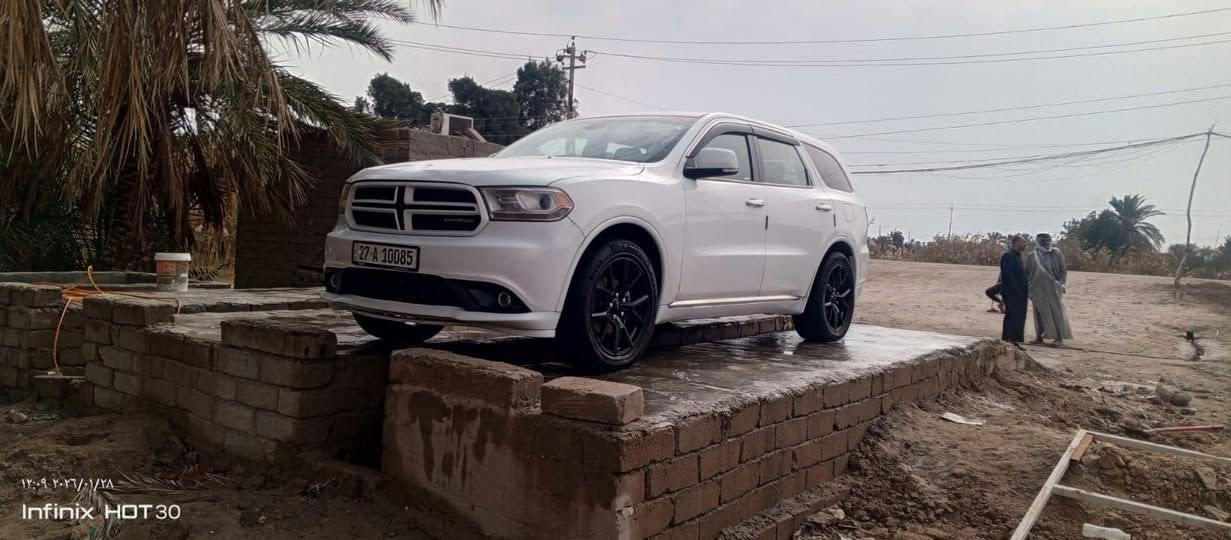 عمي سياره دوج دورنكو 2017 اصل ج ت السياره رقم ذي قار بسمي تحول ثاني يوم السياره جاهزه من كلشي مكينه وكير كفاله حداديه طخم تاير كله جديد ما نقصهه شي منضومه زنون كشنات كهربائيه غرفه جلد تبريد اربع قطع شفتات كير عادي حادثهه دعاميه الاماميه  فقط سنويه ل30 هزه جديده  ماشيه 100 من الاخير السياره جديده ويل 20 ابلادي سعرهه 225 وبيهه مجال مكان السياره ناصريه سوك الشيوخ ولاستفسار اتصل وتدلل ***********… ***********
