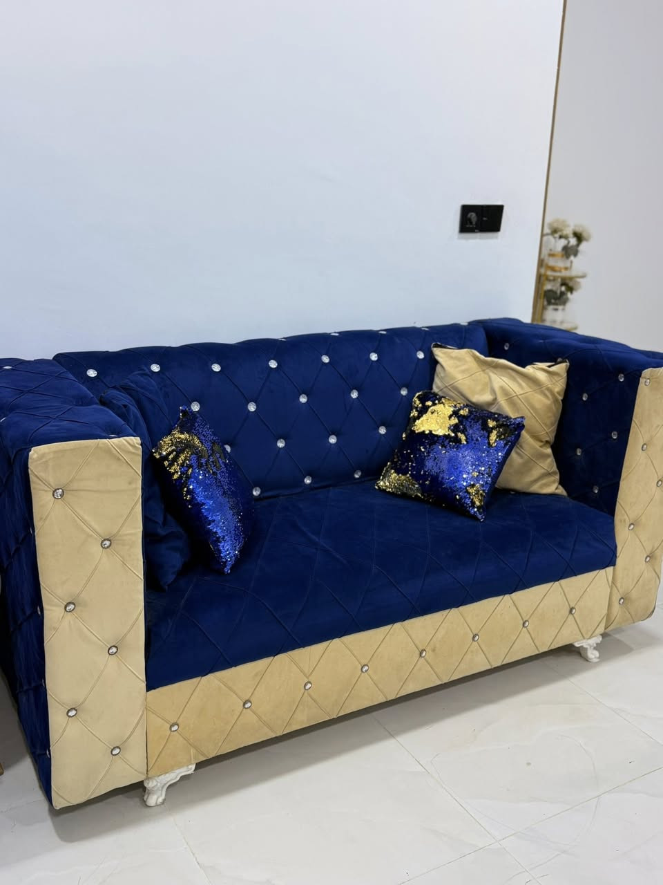 ديوان للبيع مع قنفه


**إذا كنت صاحب هذا الإعلان وتريد حذفه لأي سبب، رجاءا أرسل رسالة إلى الدعم الفني**