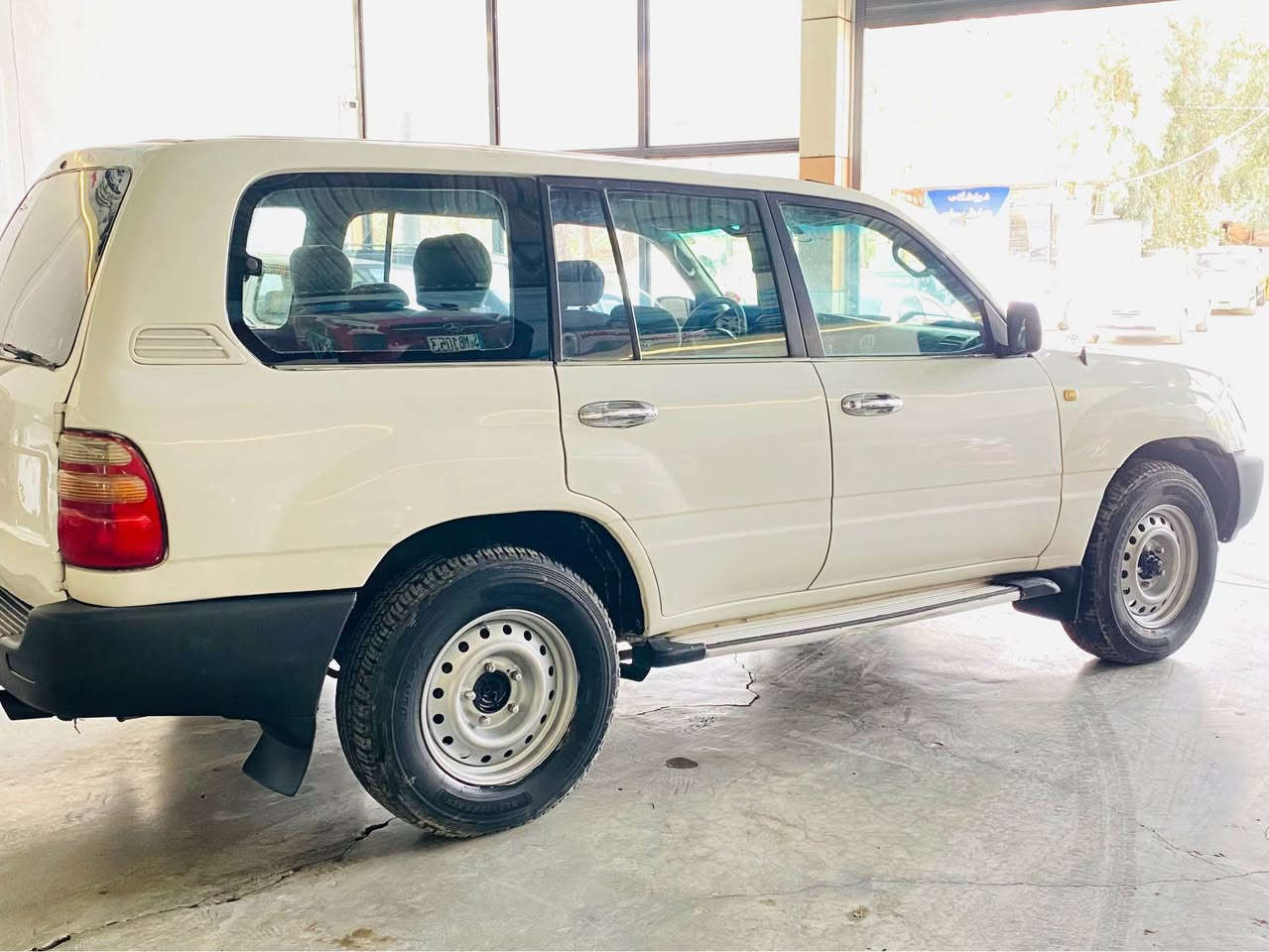 مۆنیکا  2004 بە س تۆماتیک   پێش  تبڵە بەشەرتی گێر ومەکینە و تەبریدو  ئەکسل  و دە بڵ ئەکسل و  
سنەوی نوێیە  رەقەمی نوێیە  بە ناوی خۆمە  
4تایەی نوێیە  سەیارەکە  سبوخ عامە بە س ھیکە لی زۆرجوانە مالێ دۆستە 
سعری 115 وەرەقە کممجال
لەکۆ یە دادەنیشم 
***********
*********** كويسينجاك, أربيل
