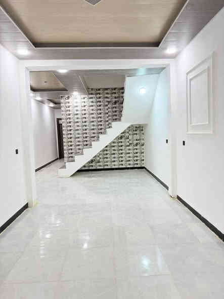 دار للبيع 100م🏡(#مكتب_الخليج_للعقارعمود315)
*********** وتساب
***********
✅ مشمول بقرار التطويب 

بسعر /37/ مليون مع المجال
موقع /نجف 🏡شارع الحولي مال المطار عمود 315

البناء 🏡 
غرفه/صاله/مطبخ / ستقبال/ صحيات/مكشوفه
بناء مرتب/ اساس + سقف كونكريت + طابوك

ألخدمات 🏡 #بعد_عن_سوق_100م
ماء/كهرباء/مدارس/سوق/تبليط/لحد الباب
