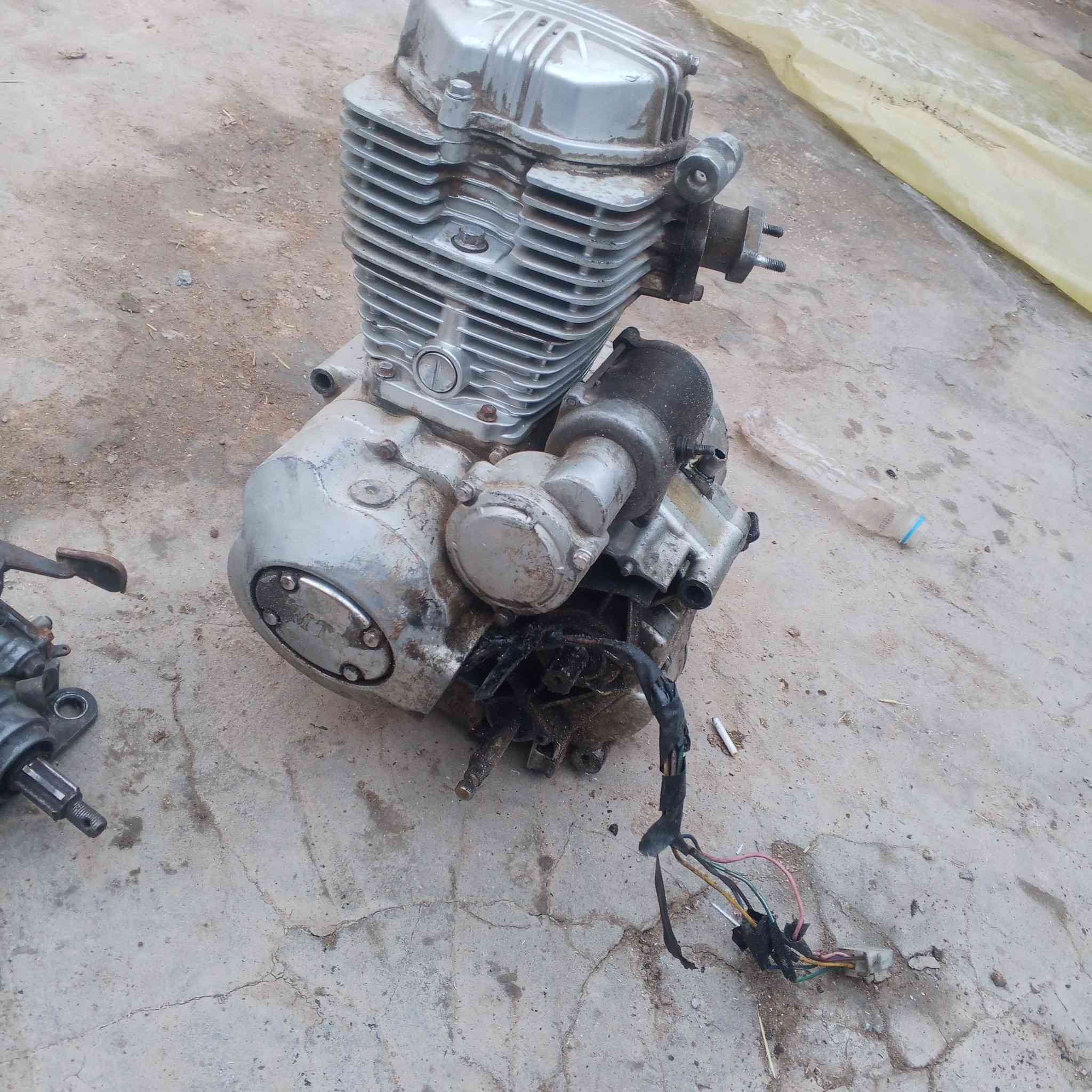 سلام عليكم اكسن او مكينه او كير للبيع كلهن شغالات او نضيفات سعر خاص او انا بخدمه الشراي ***********
