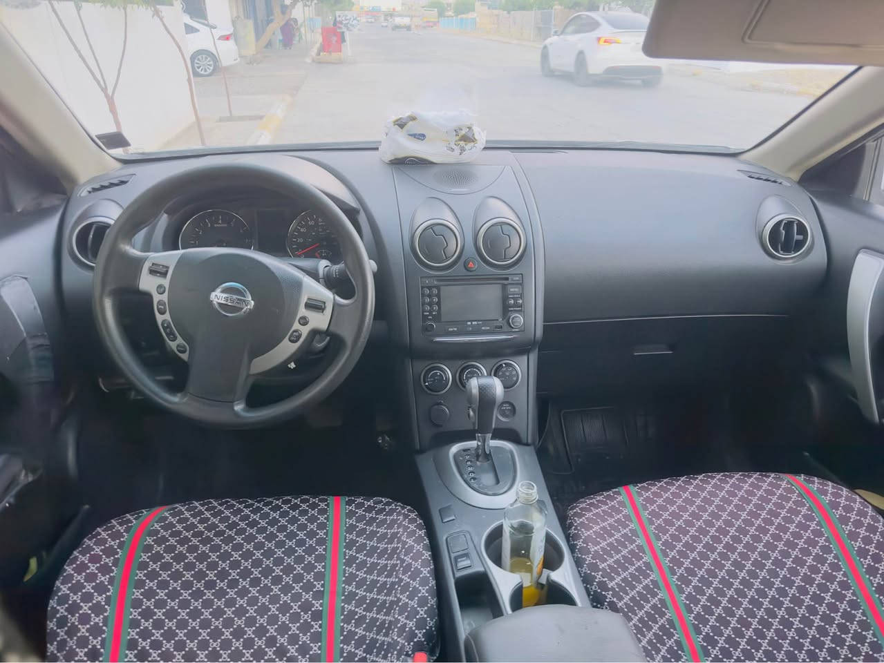 نيسان رؤى ٢٠١٣ فول مواسه فات سلايد ده بل اكسل سه ياره بكى عايلى زور بى مه سره ف سه نه وى ره قه م تازه نوى مه كينه و كَير به شه رت به نزين زور كه م ده خوات ته بريدوته قه وره قه به شه رت ٣ بارجه ى بؤياخ بى ناو كرتن يه ك قرحى بجوكى هه يه شايه نى باس نيه سعر ٩٥ وه ره قه و مامه له كؤرينه وه ش اكم ثم *********** وه تيباپ فايبر السليمانية, العراق
