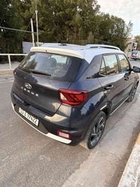 للبيع  هونداي فينو/Hyudai Venue  المسافة المقطوعة12000km سعة المحرك 16...