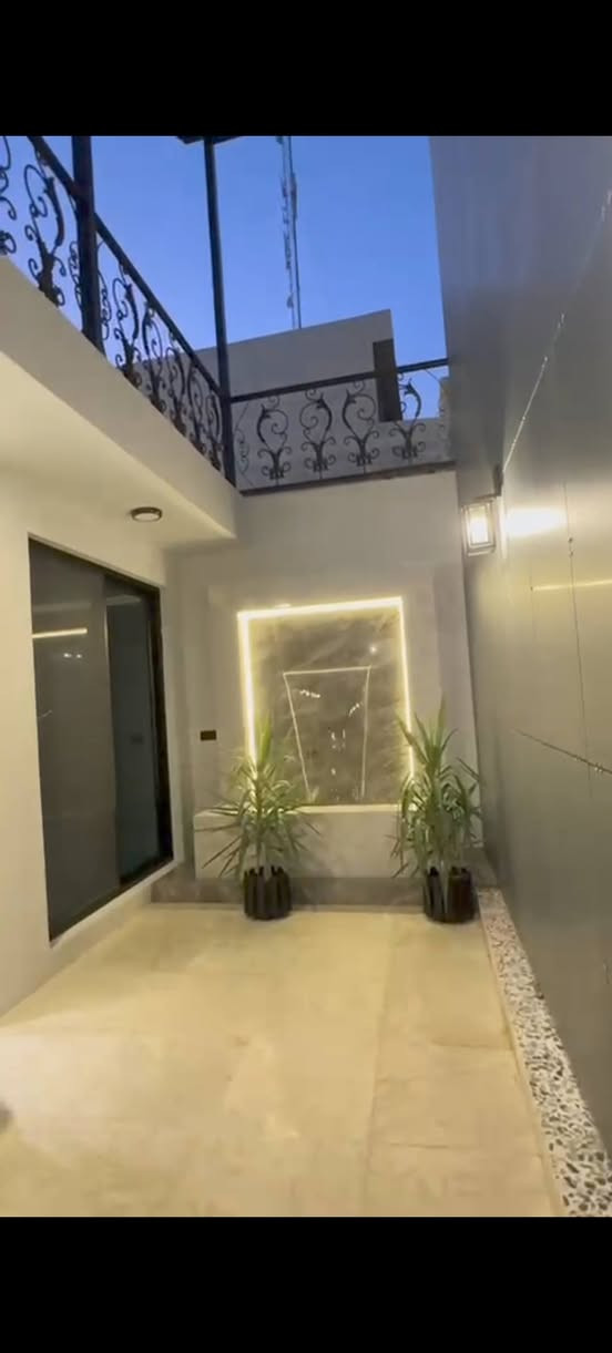 دار للبيع المساحه ٢٠٠ متر طابو زراعي تحويل مباشر بأسم المشتري #جزيره_بغداد_السياحيه
زراعي سند٢٥ مقابل المدارس
الموقع جزيره بغداد السياحيه الفحامه
بناء حديث ديلوكس بس كللش مرتب فوول
يتكون الدار طابقين ٤ غرف نوم حديقه كراج سياره كبير خدمات عدد٣
صاله كبيره +مطبخ كبير تفاصيل الدار كلش مرتبه
شلال كبير ابواب تركي فخم ديكورات البيت كله
الارضيات مرمر
قريب من الشارع العام ✋🏠
السعر مناسب للموقع والبناء 
للتواصل واتس اب
او اتصل *********** ☎️☎️☎️
