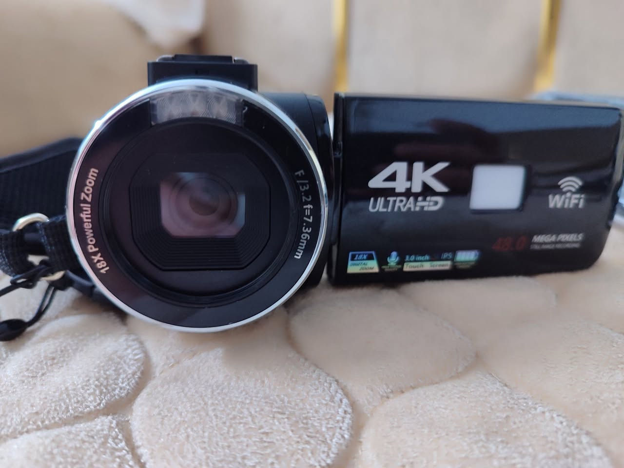 سلام عليكم 
كامرة فور كي جديدة بالكارتون فول مواصفات مع ملحقاتها ب55


**إذا كنت صاحب هذا الإعلان وتريد حذفه لأي سبب، رجاءا أرسل رسالة إلى الدعم الفني**