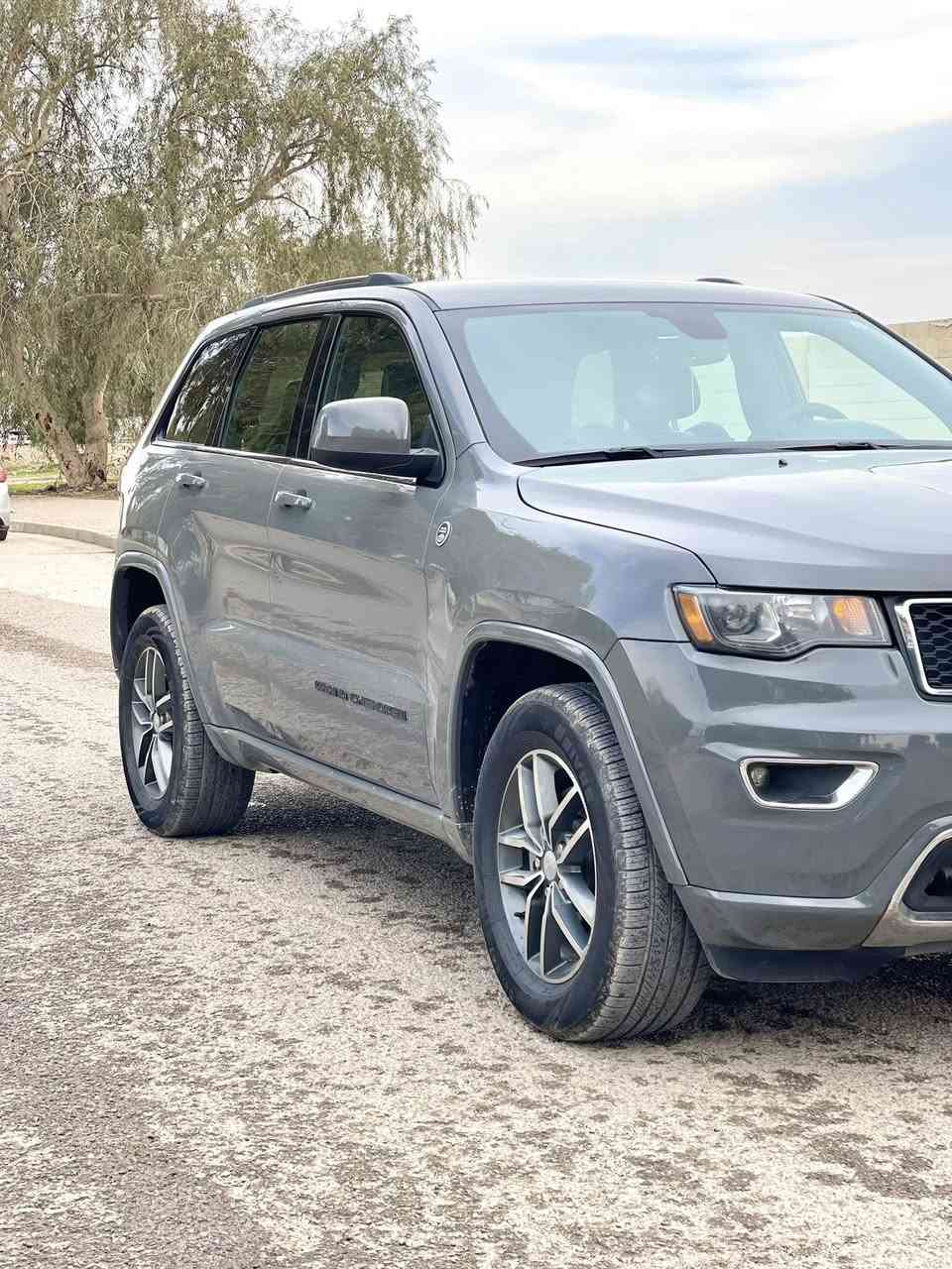 سلام عليكم جيب بلاك توب موديل (19) مواصفات جنطه شفط وكهرباء شاشه جبيره فور ويل 5 انضمه كشنات جلد ومخمل وهيترات ماشيه (64k) كلين بدون صبغ السونار بل منشور ناشره بأسمي مكان السياره بغداد اليرموك السعر (248)
الاستفسار (***********)
