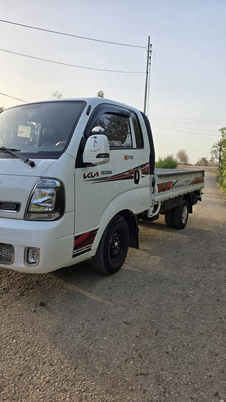 كيا 2025 مكفولة سستلم كامل دعامية خلفيةسيارة شخط مابيها
رقم بغداد ماشية ١٩ الف حقيقي ما مفيشى ولا ملعوب بيها 
ع وضع الشركة للبيع السعر ١٧٢بيها مجال بسيط 
***********
