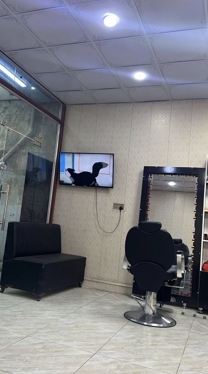 صالون كامل للبيع مع بديكير ومانكيير مع رسبشن واصباغ ايطاليه جدد مع شامبوات ومعالجات وللشعر للبيع حي الجامعه للتواصل خاص


**إذا كنت صاحب هذا الإعلان وتريد حذفه لأي سبب، رجاءا أرسل رسالة إلى الدعم الفني**