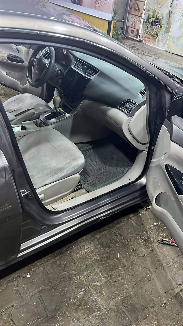 نيسان سنتره موديل ١٥ متوئم طبق الأصل سنويه أرقام شرط 
مكان بغداد السعر ٤٣ وبيها مجال المكان بغداد
