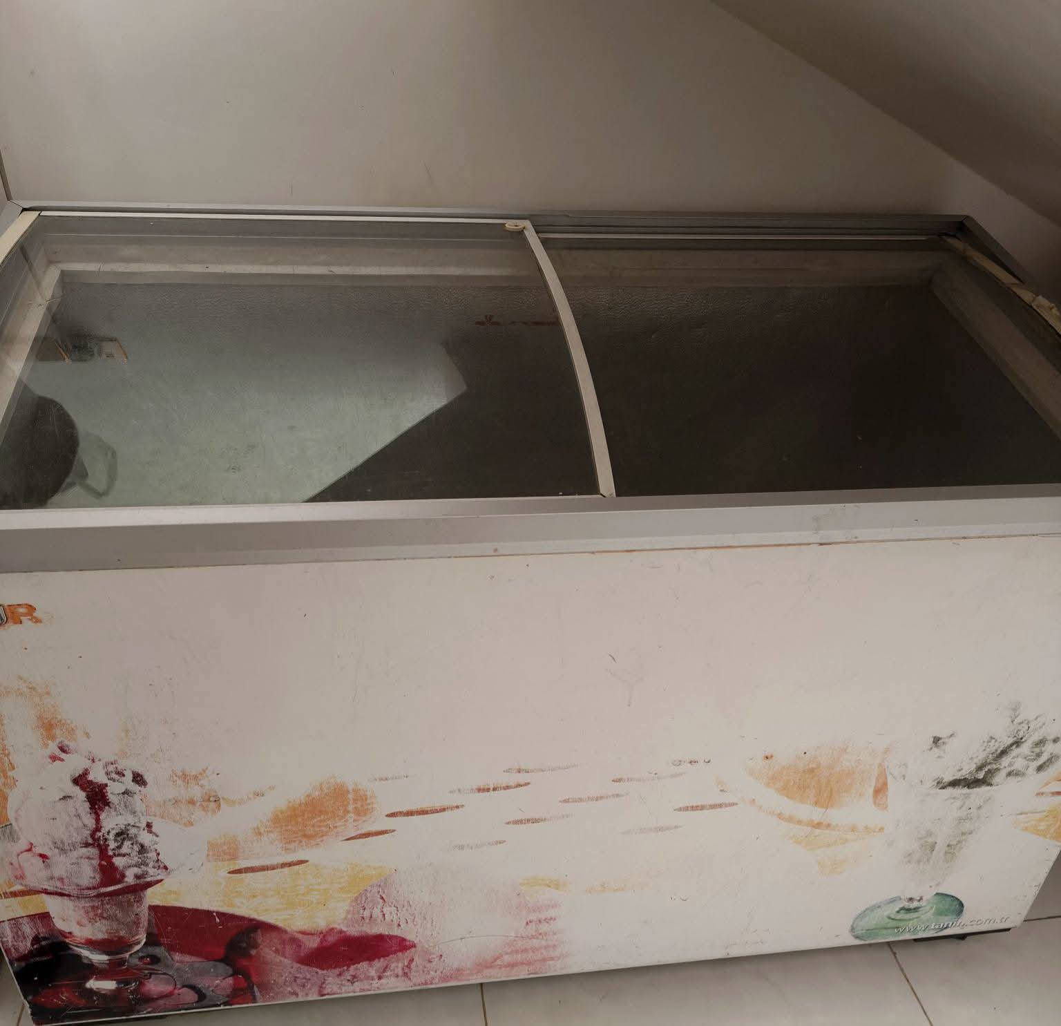 ثلاجة ومجمدة نضافة 100% للبيع سعرهم سوا ٣٥٠ سعر كل قطعه وحدها ٢٠٠ مكاني حي الجهاد التواصل خاص  او على رقم
‏‪***********‬‏
