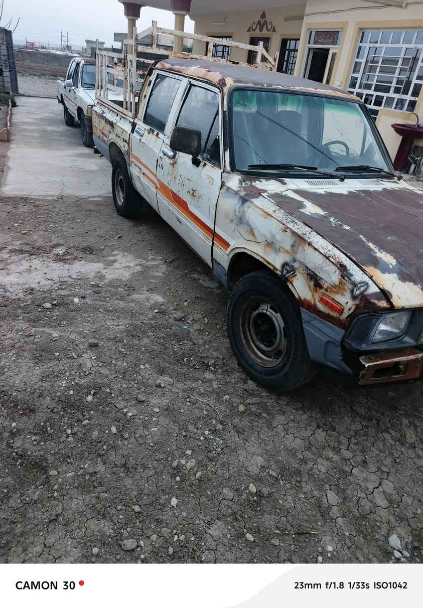 دبل قمارة ١٩٨٢ بلادية 
محرك كير اكسن شرط
وايرمنية كلها شغالة 
سنوية قديمة شرعيها متوفي.. 
السعر ١٥ وبيهامجال
***********
