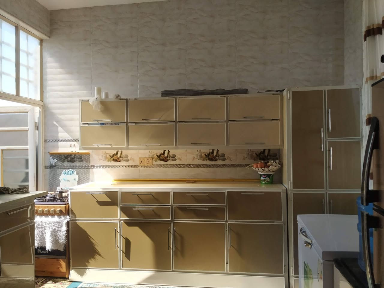 بسم الله الرحمن الرحيم
للبيع بيت طابو صرف مساحه 130 متر واجهه 13 ونزال 10 بناء جديد درجه اولى عنوان ابي غرق حي المرتضى مجاور المدرسه الجديدة جهه البزل سعر ٦٩ قابل للتفاوض  الاستفسار ع الرقم 
***********
