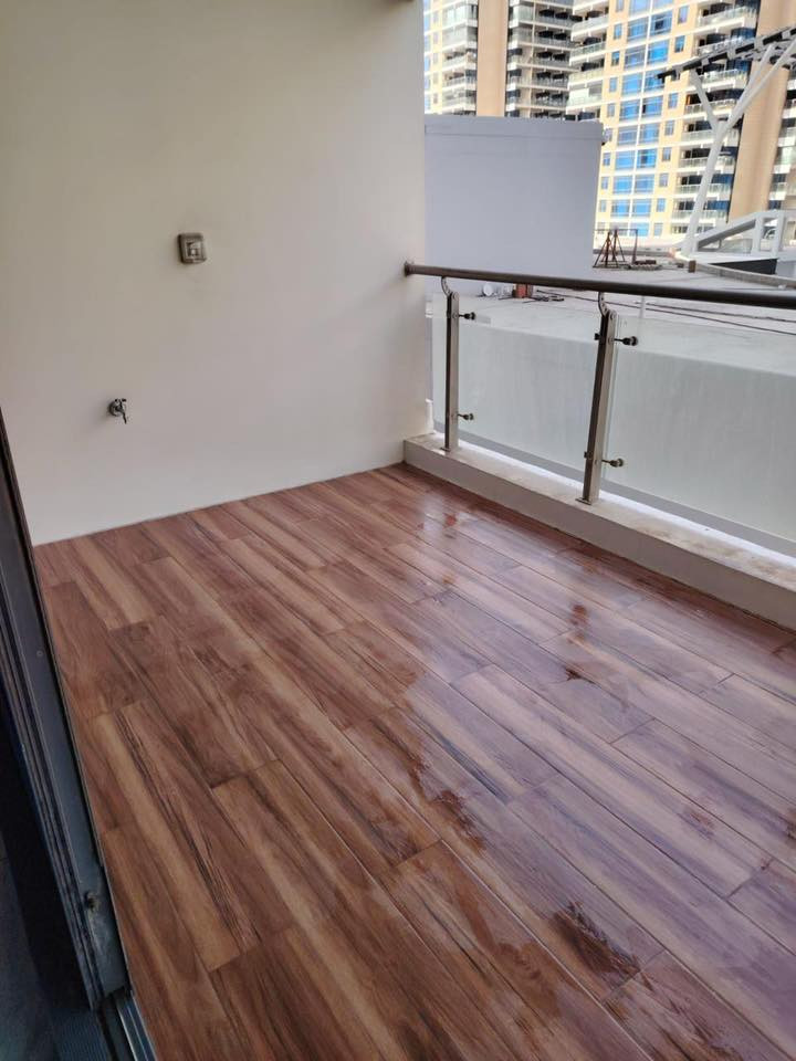 شقة للبيع في بوابة العراق عمارة ١٧ ط ٣ مساحة٢٢٨ م  إطلالة البوليفارد  ٣ غرف نوم ٢ حمام    مع مخزن و لوندري السعر المطلوب ٣٥ دفتر للتواصل ***********
